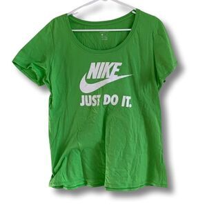 🌼3/$15🌼 Nike workout T-shirt